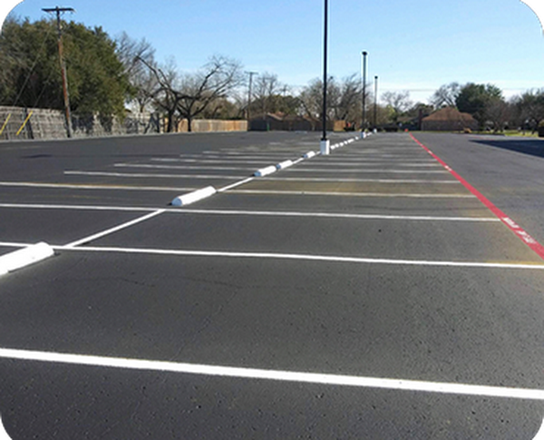 Concrete vs. Asphalt: Which Is Right for Your Driveway or Lot?